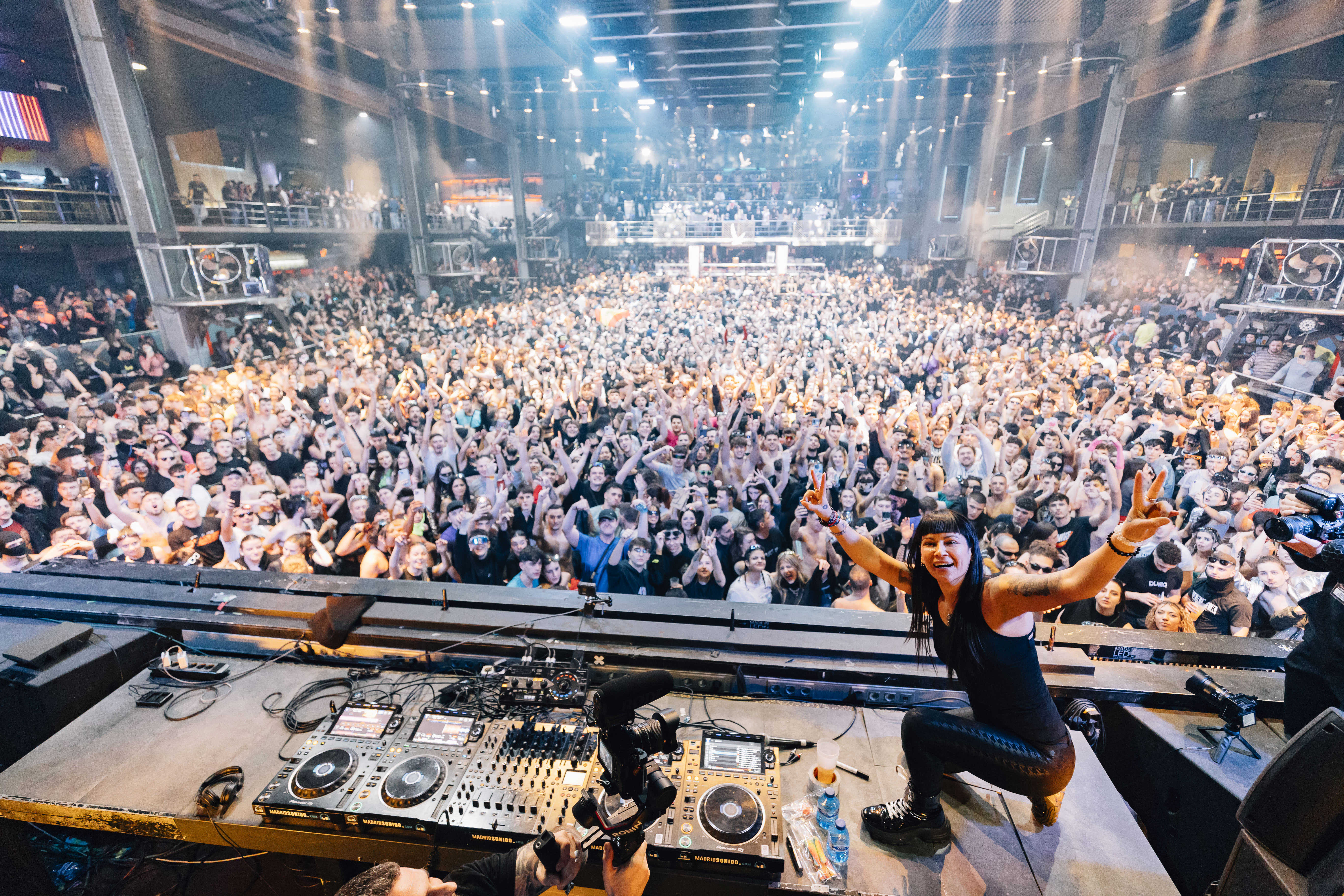 Fatima Hajji All Night Long Fabrik